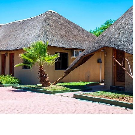 Msc Hotel Otjiwarongo Monitronics Екстер'єр фото