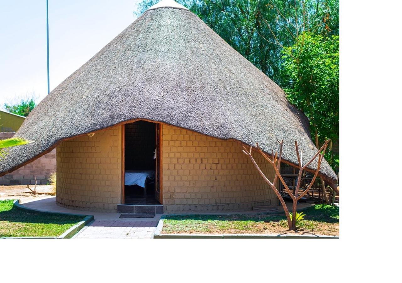 Msc Hotel Otjiwarongo Monitronics Екстер'єр фото