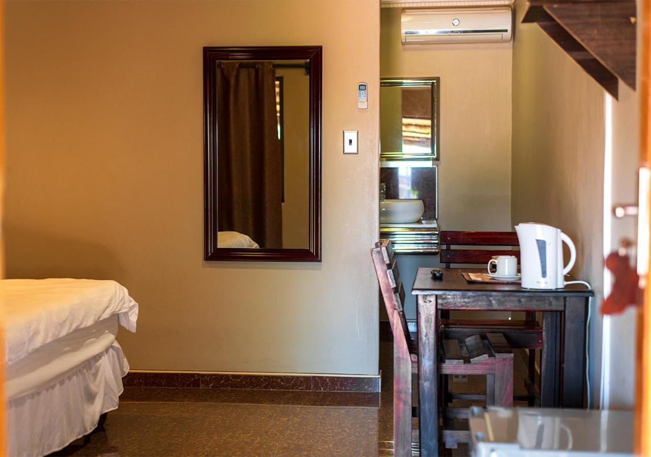 Msc Hotel Otjiwarongo Monitronics Екстер'єр фото