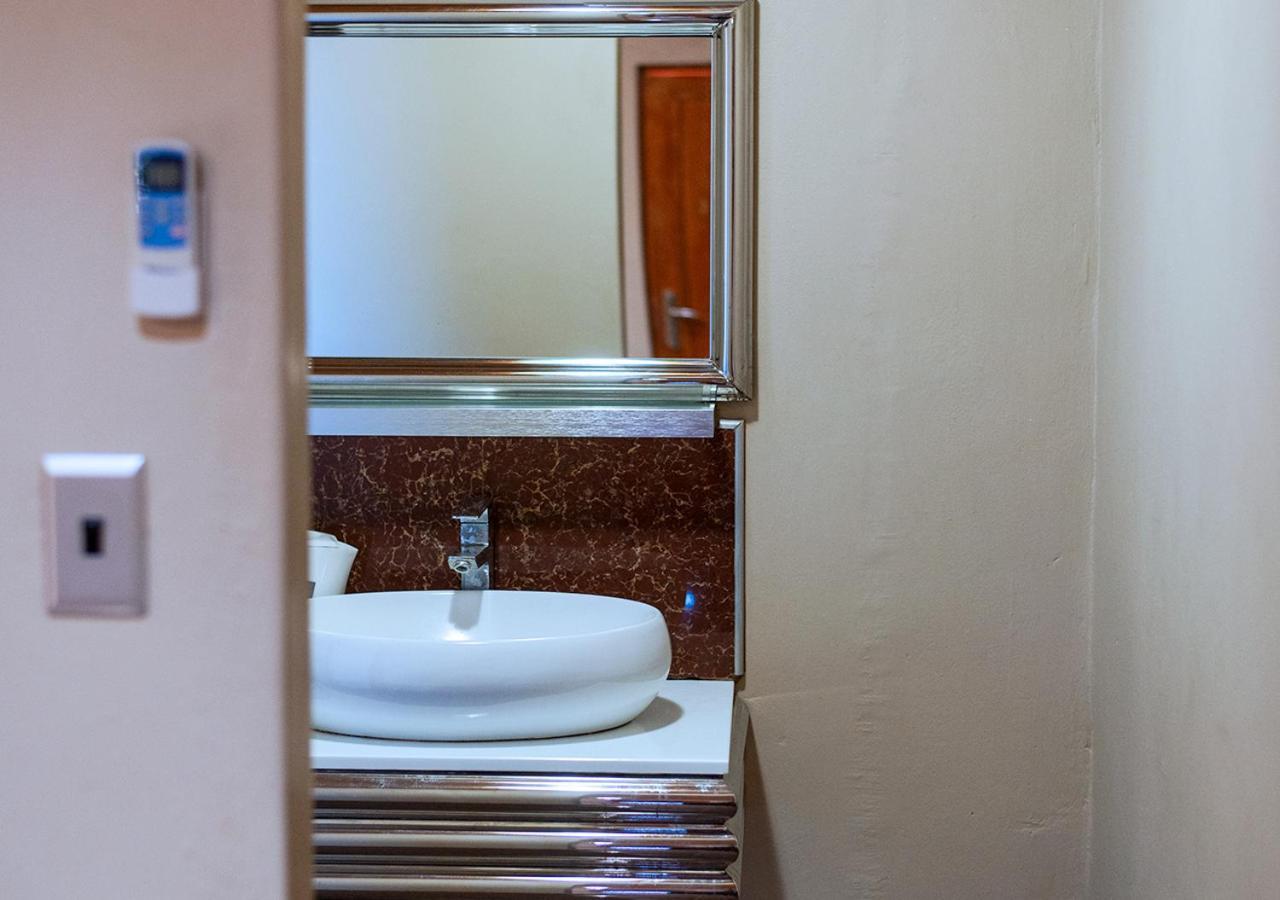 Msc Hotel Otjiwarongo Monitronics Екстер'єр фото