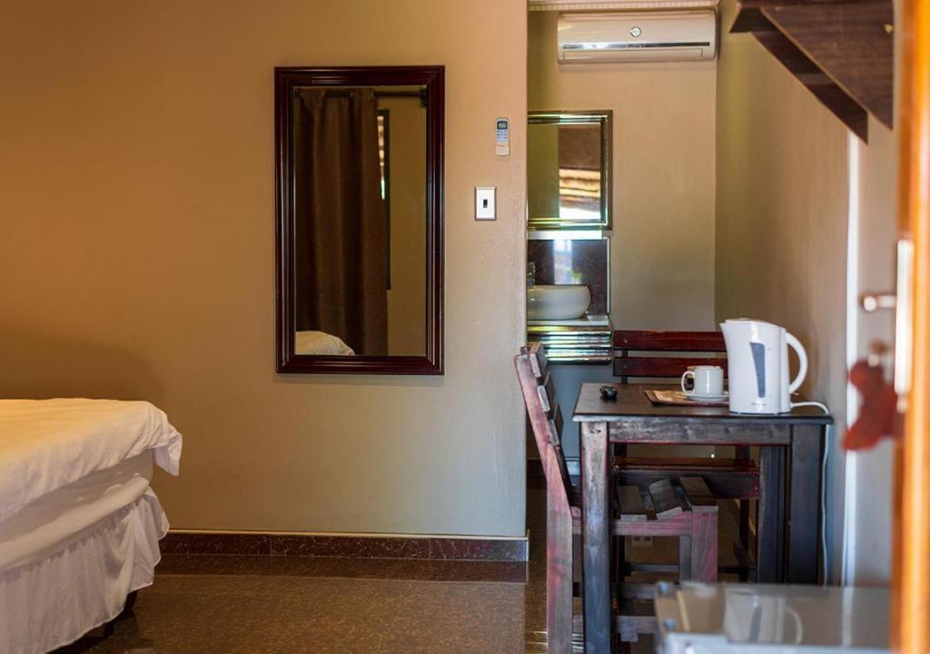 Msc Hotel Otjiwarongo Monitronics Екстер'єр фото