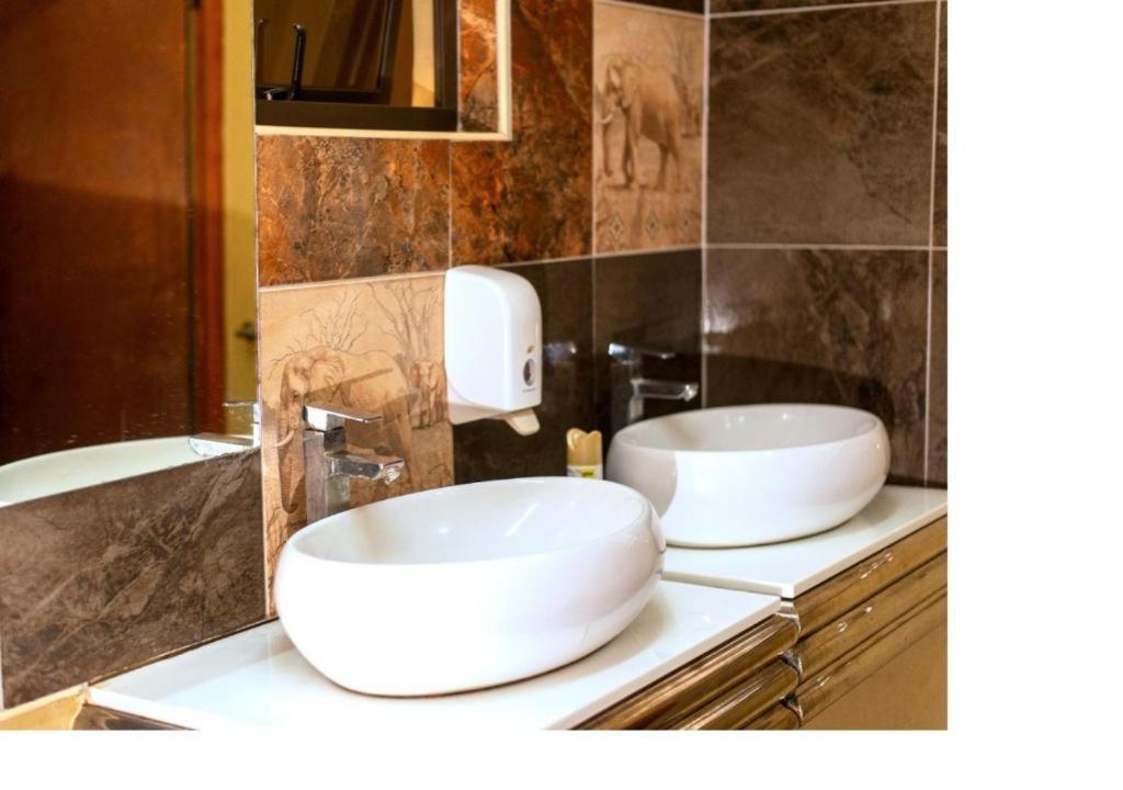 Msc Hotel Otjiwarongo Monitronics Екстер'єр фото