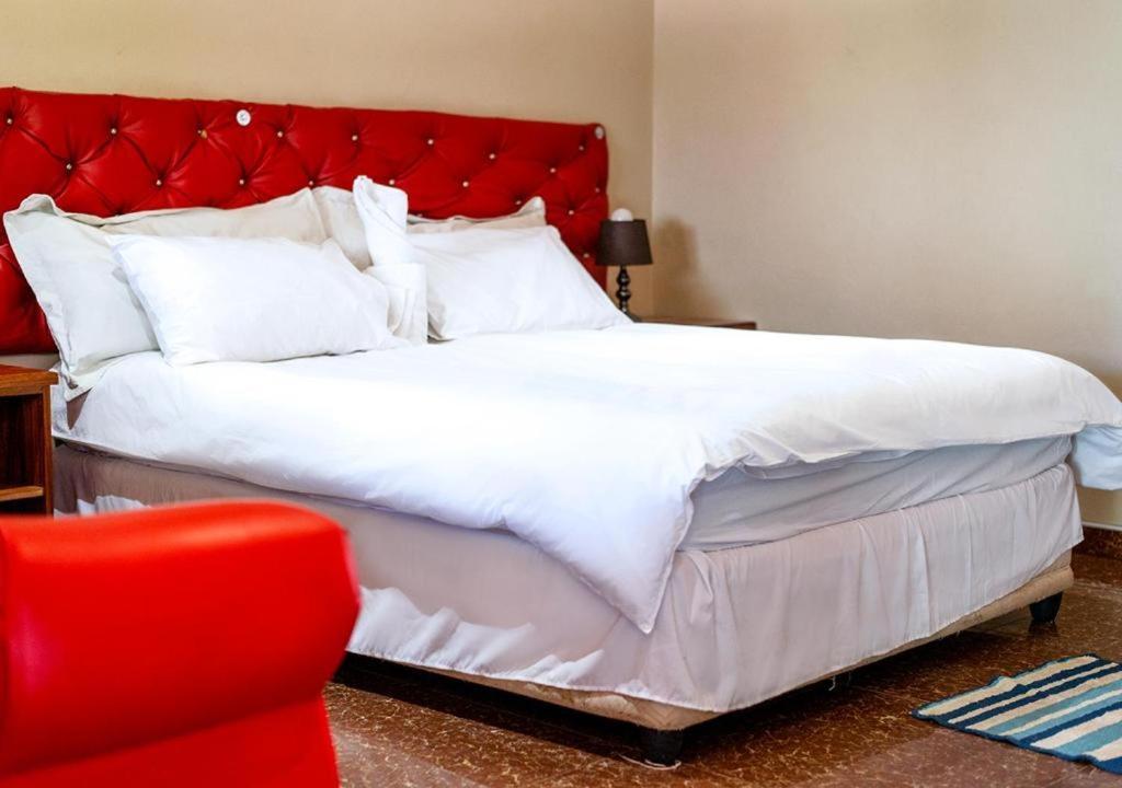 Msc Hotel Otjiwarongo Monitronics Екстер'єр фото
